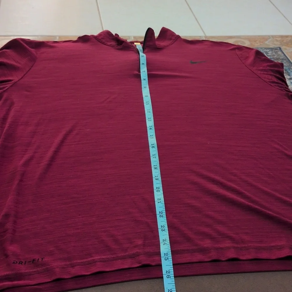 Nike Dri-Fit Men's Long Sleeve Quarter Zip Athletic Shirt Size Large - Wine